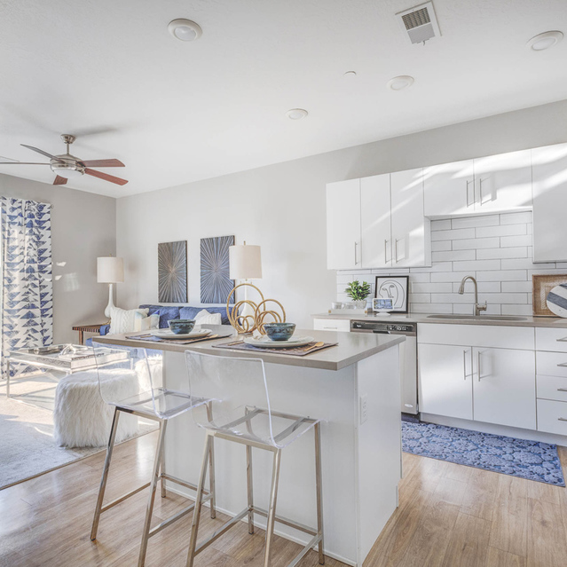 Encore Apartments - Spacious Modern Kitchen And Dining Area